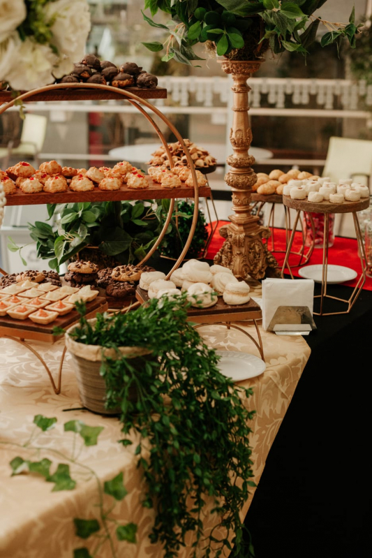 Buffet Fim de Ano para Empresas Preço Alphaville Industrial - Buffet para Confraternização de Empresas a Tarde